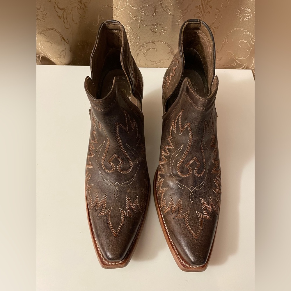 Ariat Dixon Boots.